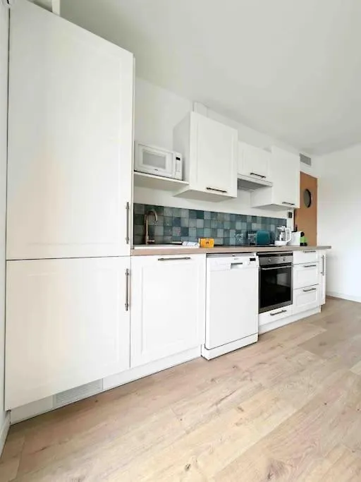 Le Greco : Apt 6 Prs, 3 Ch, Parking, Clim Antibes 0*,  France